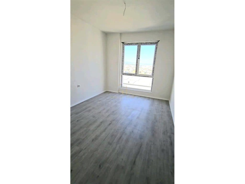 Apartament me qera 3+1 " Univers City" 4