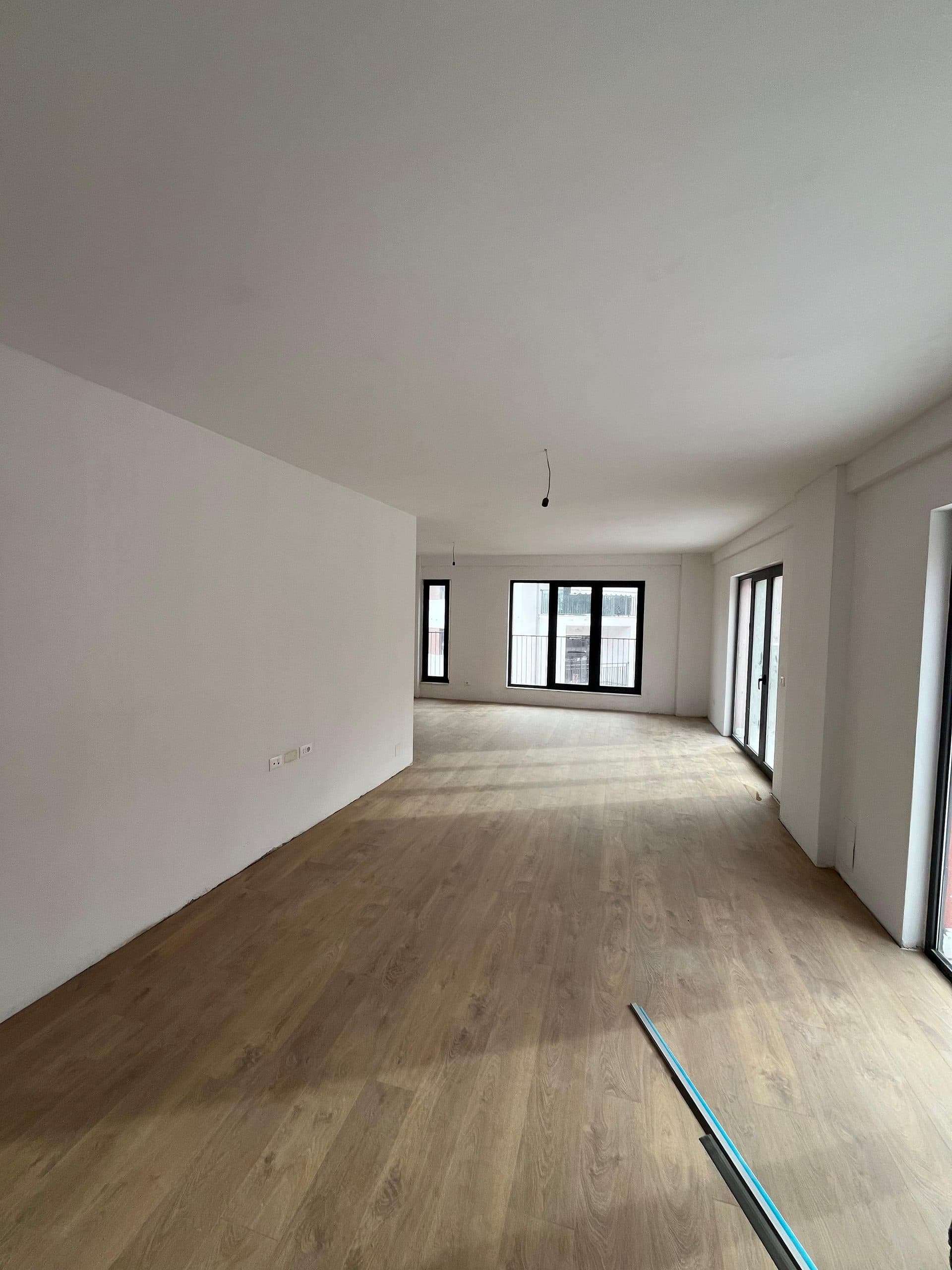 Shitet apartament 3+1+2 Tek Kodra e Diellit