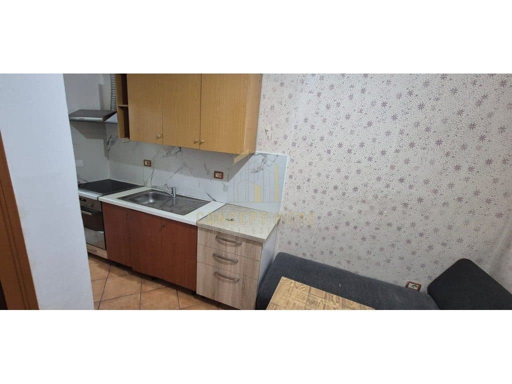 Jepet me qera apartament 1+1 ne Allias. 2
