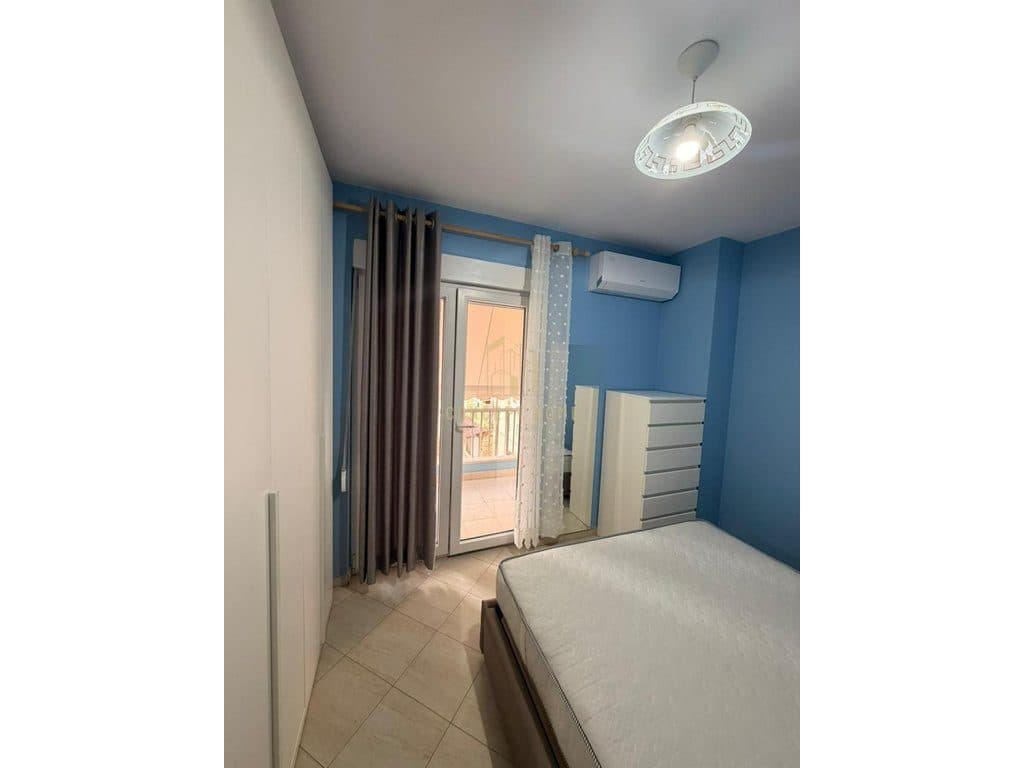 Jepet me qera apartament 2+1+2 tek Kontakt, 21-Dhjetori 3
