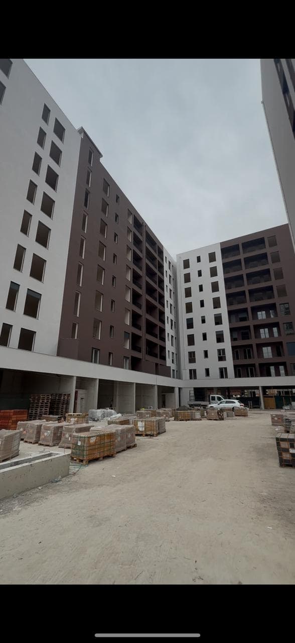 Shitet apartament 2+1 ne Kamez