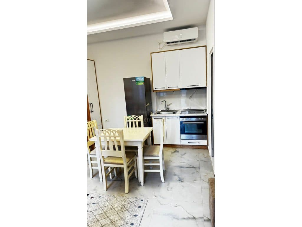 Garsoniere Me Qira në Rruga 5 Maji, Tiranë - 400€ | 40 m² 3