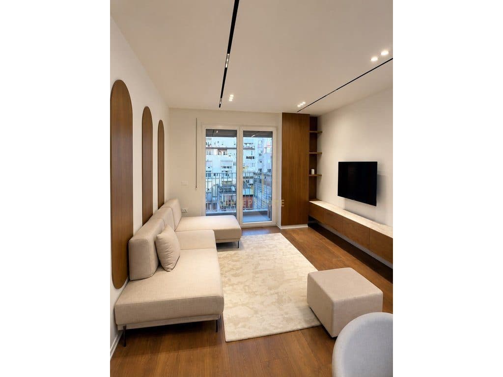 Jepet me qera apartament 1+1+post parkimi tek 3