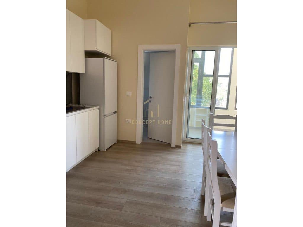 Jepet me qera apartament 1+1 ne 4