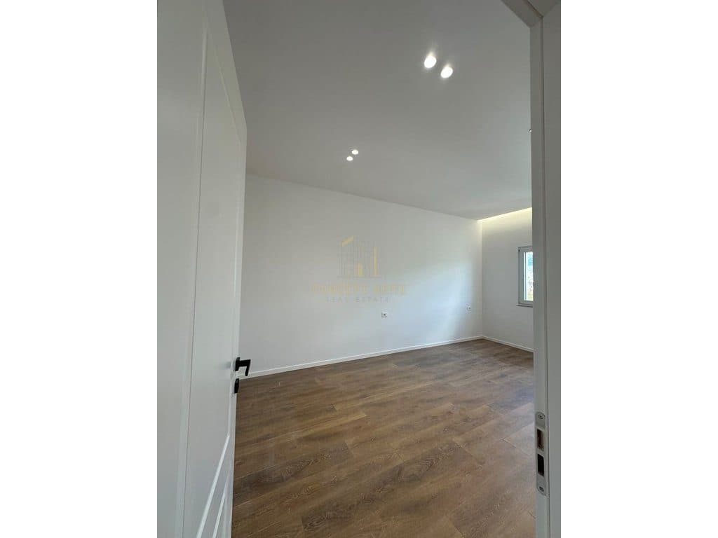 Apartament 1+1 Për Shitje në Brryl, Tiranë - 137000 milion | 61 m² 3