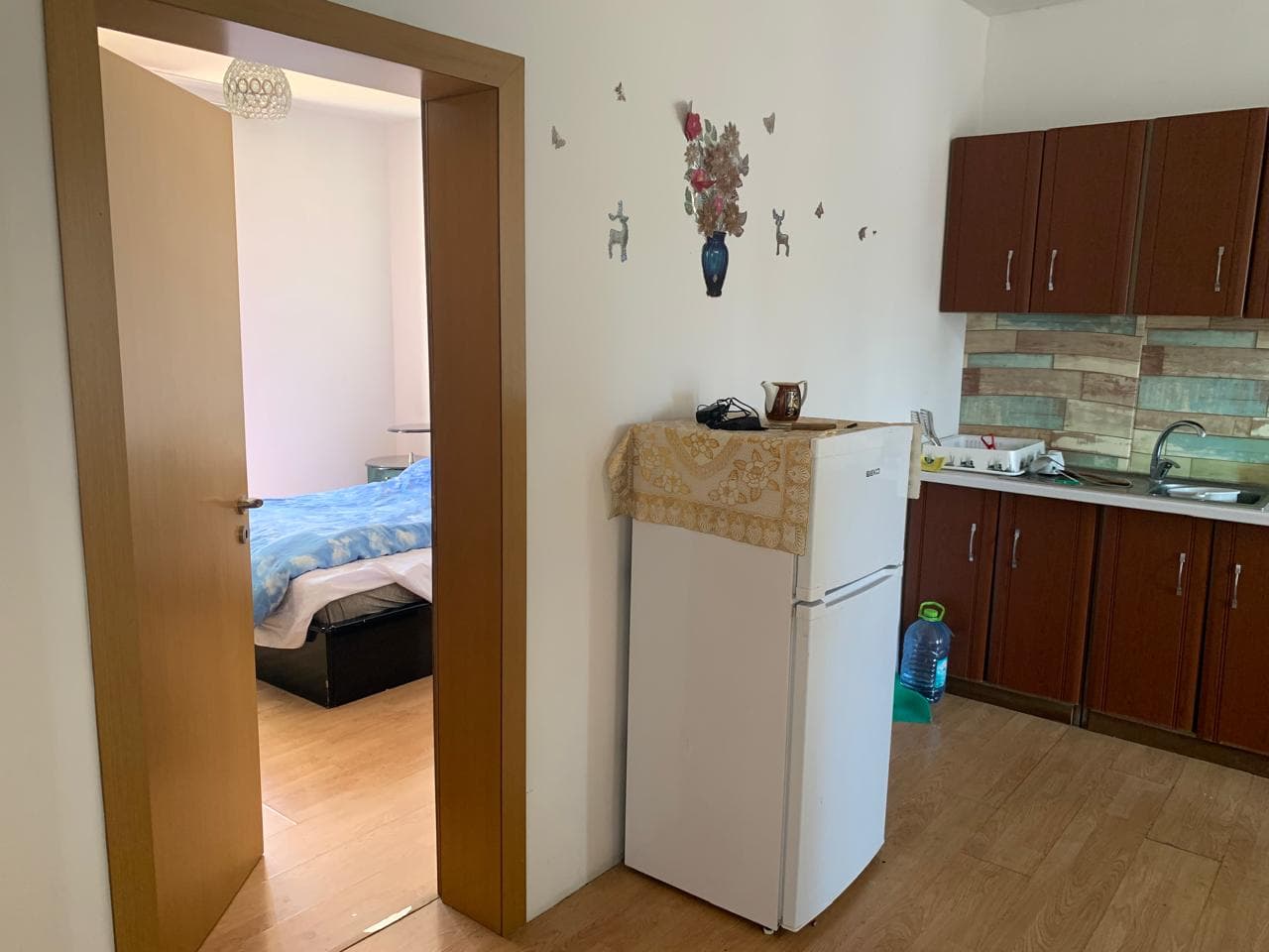 Shitet apartament 2+1+Verande ne Astir.