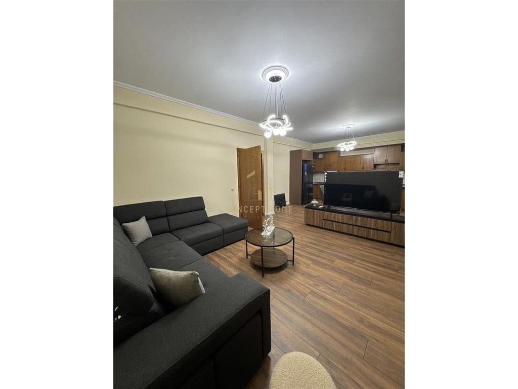 Jepet me qera ne Godine Private 2+1 Tek Kodra e Priftit