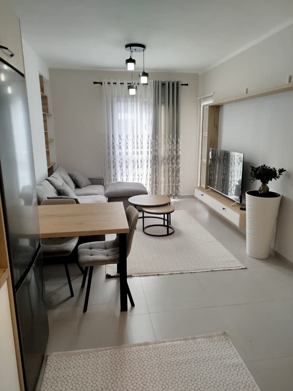 Jepet me qera apartament 1+1 tek Univers City 2