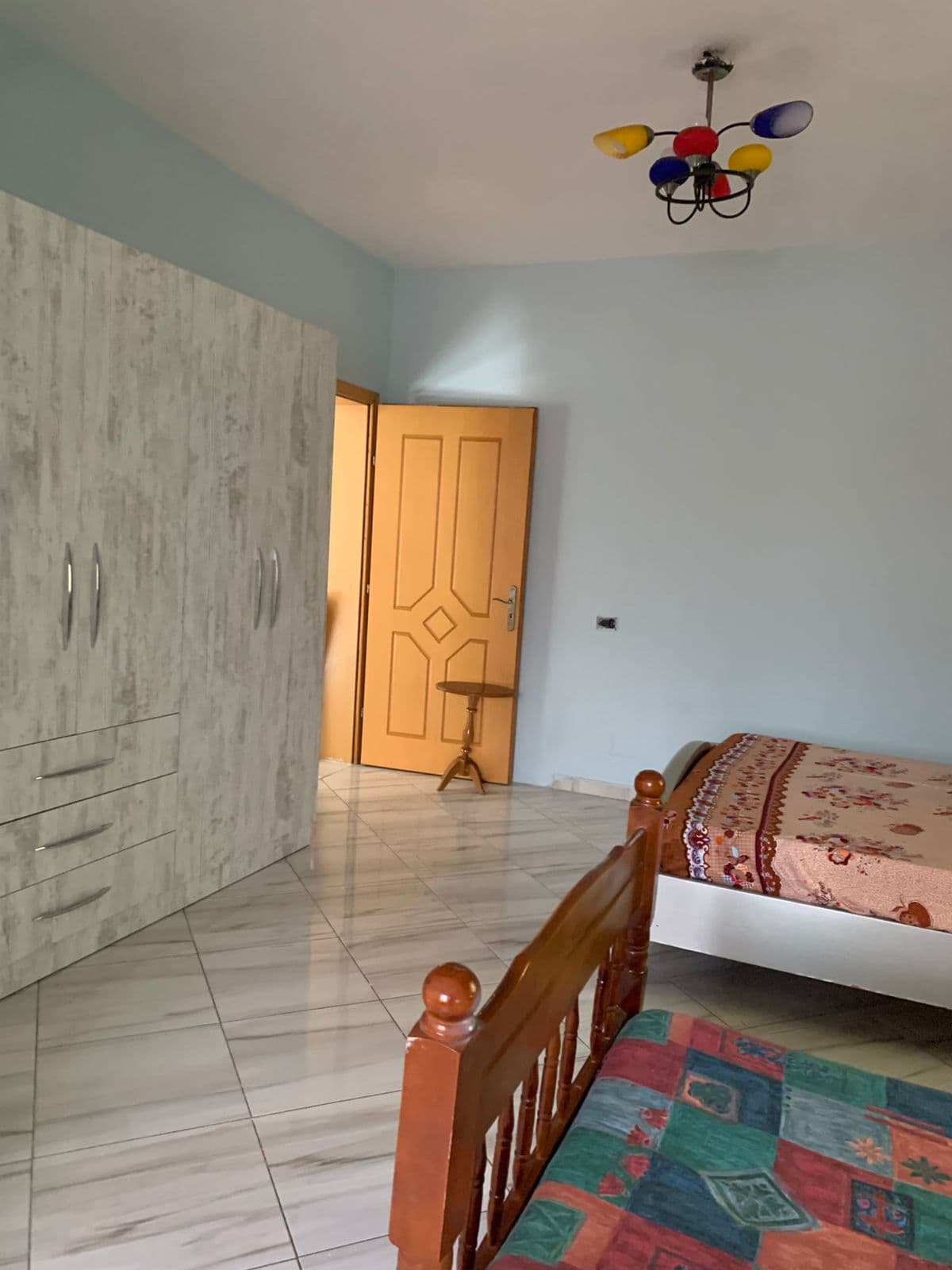 Jepet me qera apartament 1+1 ne 5 Maj 4