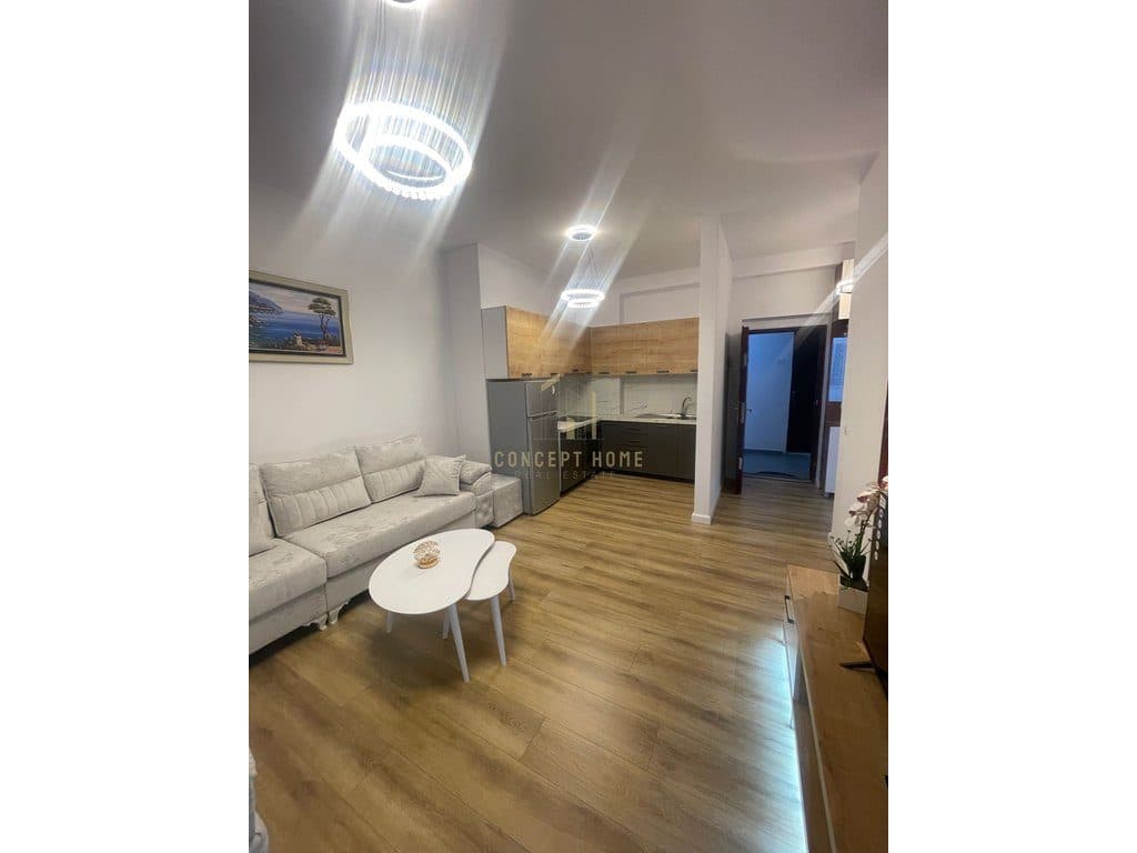 Shitet apartament 1+1 Yzberisht 2
