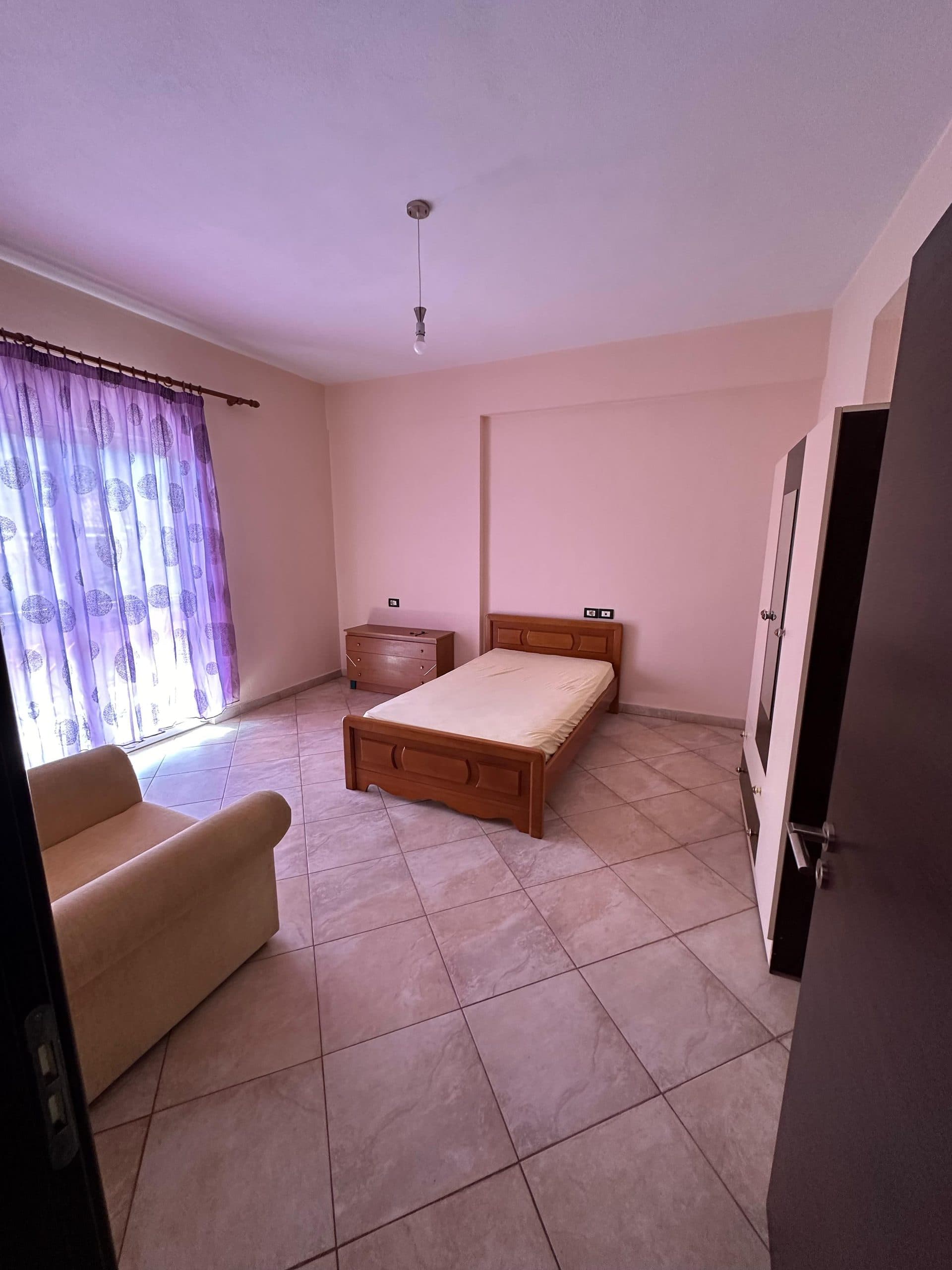 Apartament 3+1 Për Qira në Ali Demi, Tiranë - 500€ | 130 m² 4
