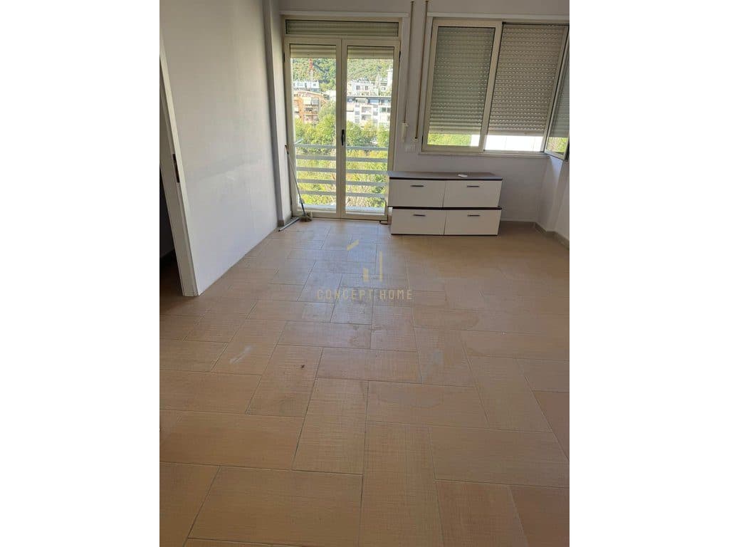 Jepet me qera apartament 3+1 tek Kodra e Diellit 4