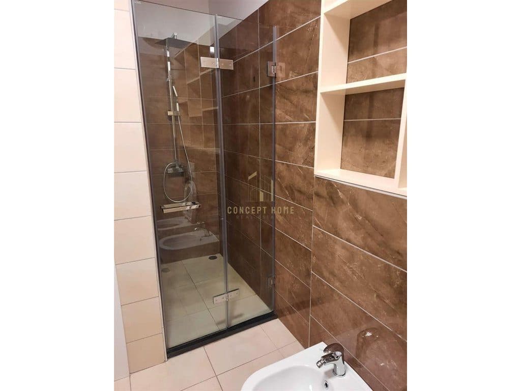 Jepet me qera apartament 2+1+2 tek 21 Dhjetori 4