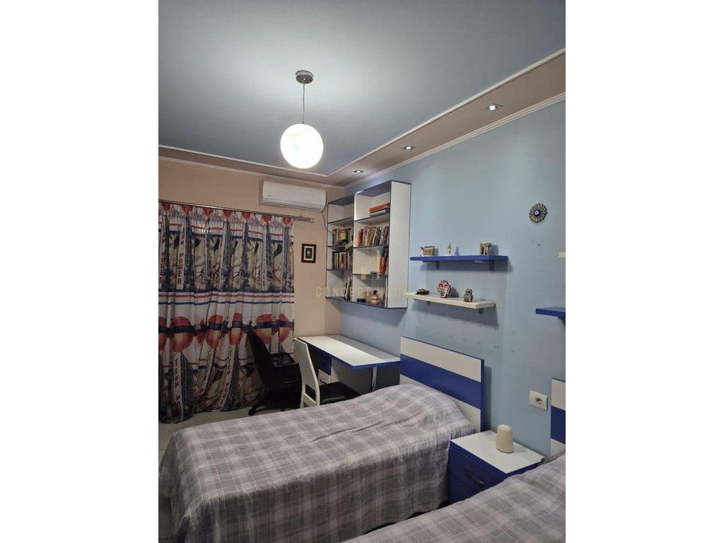 Jepet me qera apartament 2+1 ne Ali Dem 4