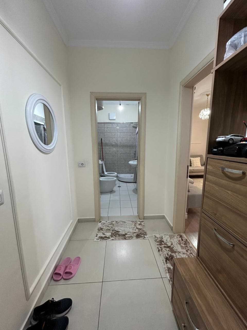 Shitet apartament 1+1+verande ne Kamez 2