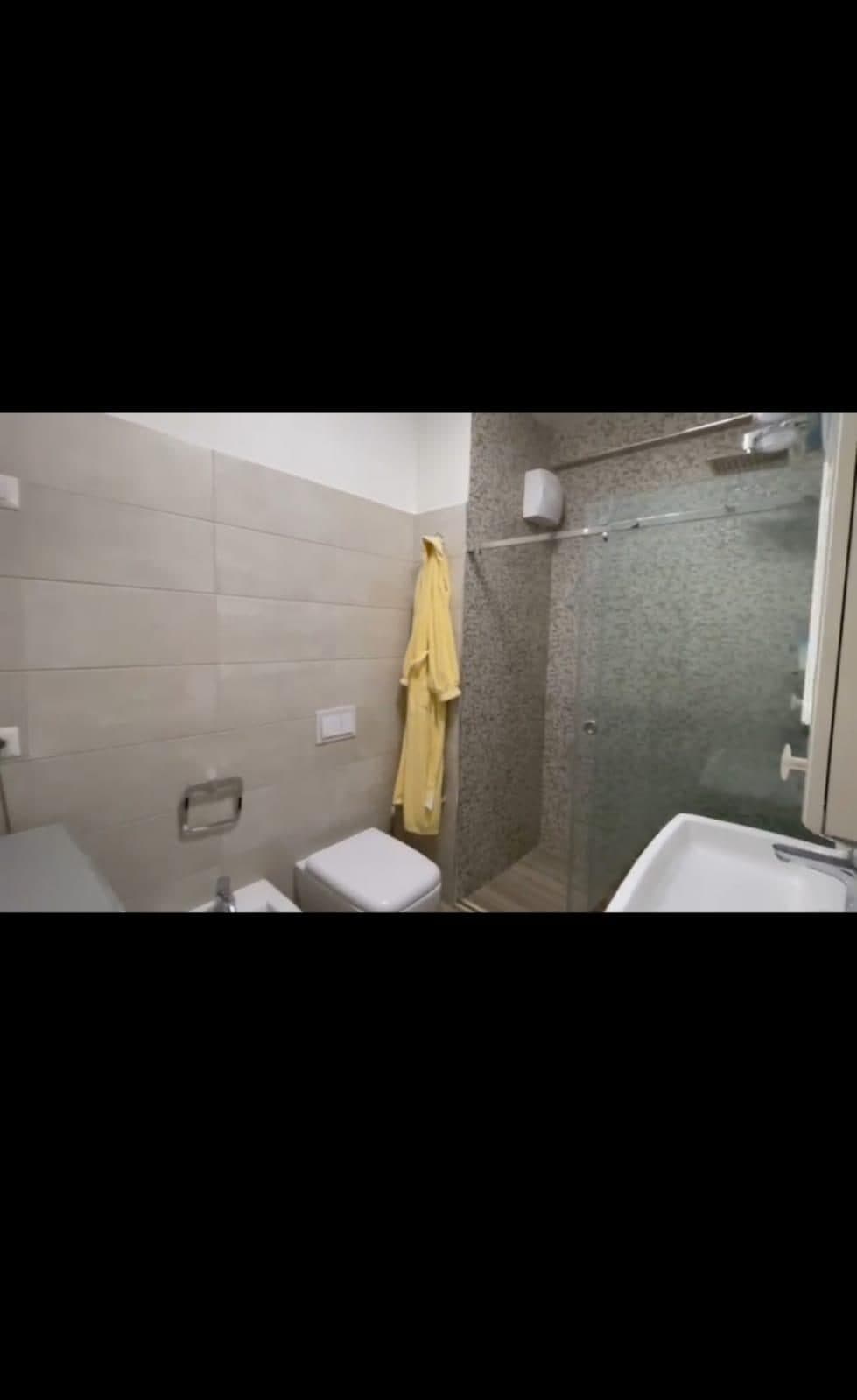 Shitet apartament 4+2+3 Astir