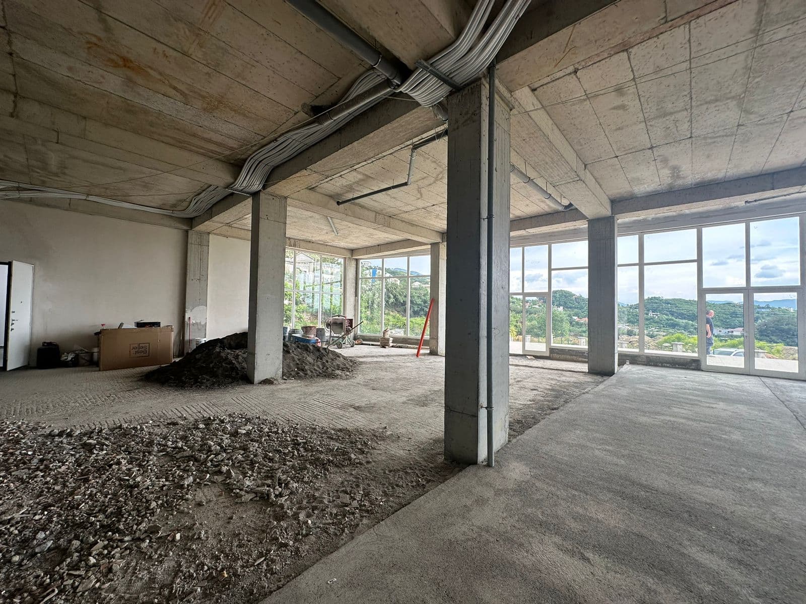 Bar/Restorant për Shitje në Tiranë - 1,065,000€ | 600 m² 4