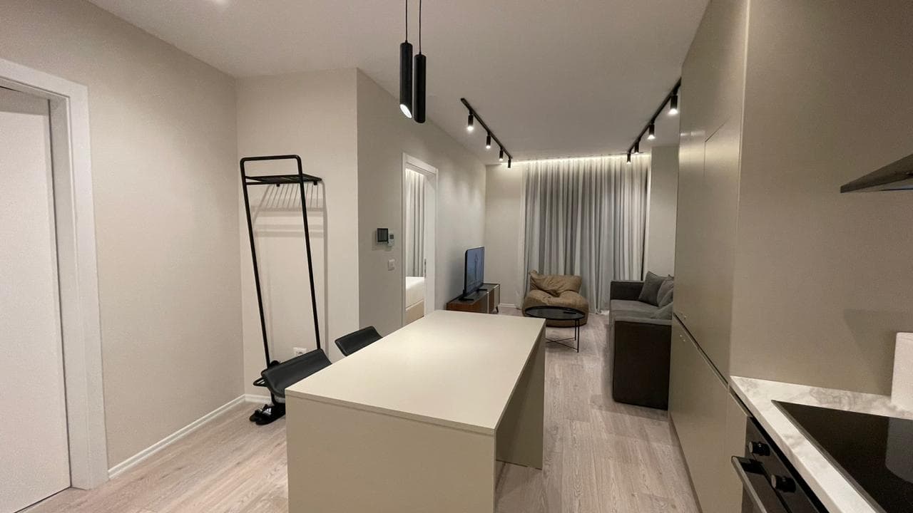 Jepet me qera apartament 1+1 tek Lake View 3