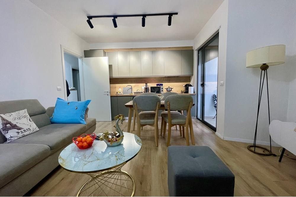 Shitet apartament 2+1+2 Ali Dem