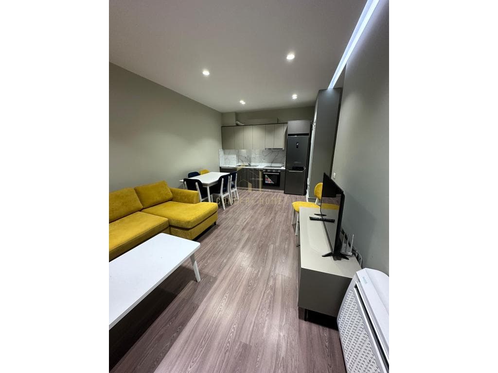 Apartament Modern 2+1 Me Qira në Kamez, Tiranë - 50.000 Lekë | 95 m²