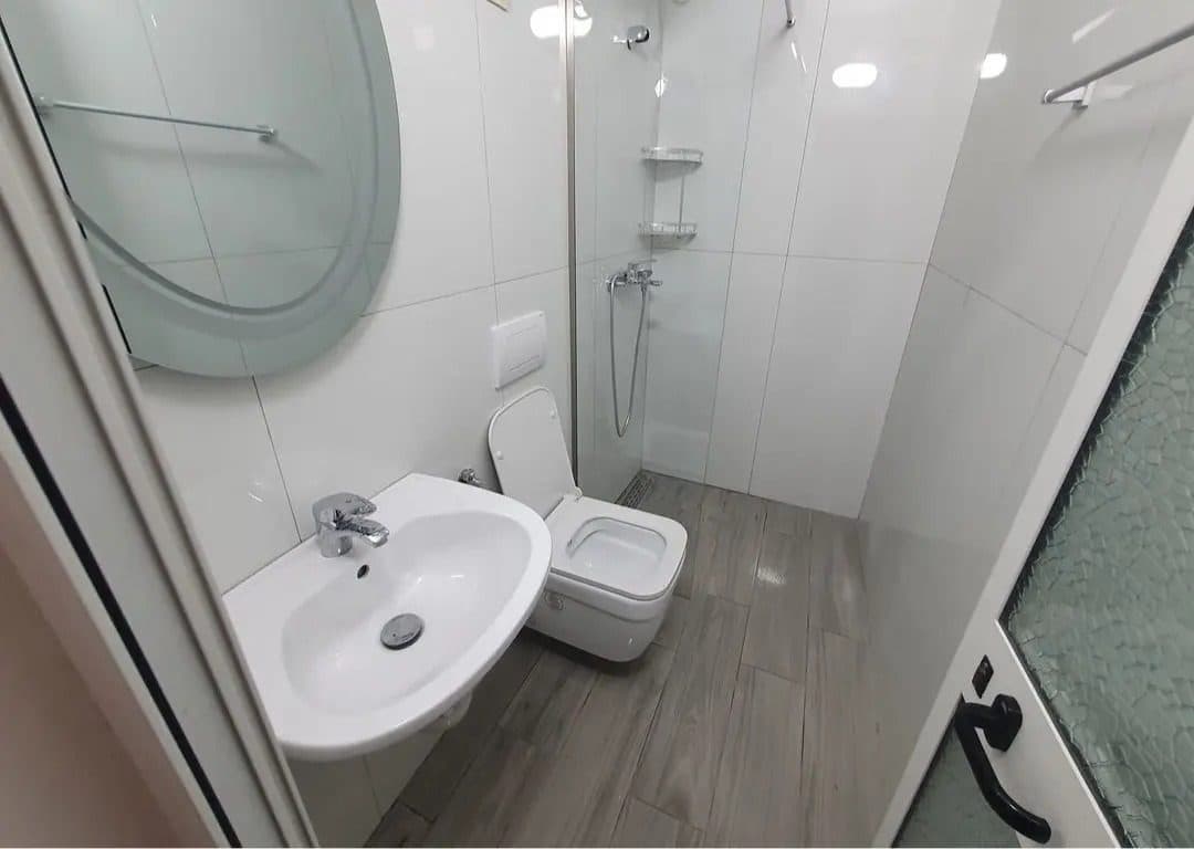 Jepet me qera apartament 1+1 tek Zogu i zi 3