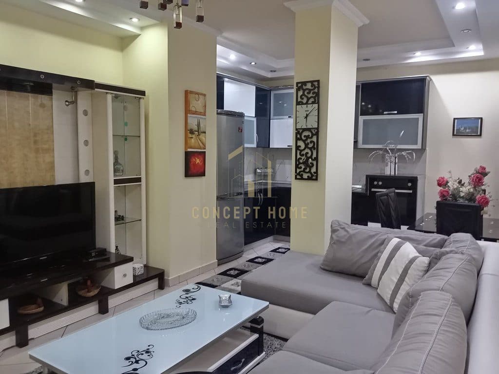 Jepet me qera apartament 2+1 perballe Deliorgjit 3