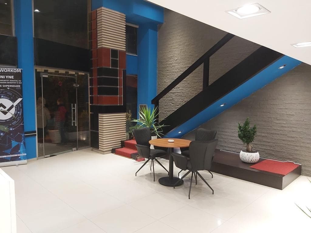Jepet me qera ambjent multifunksional duplex 130m2 tek Jordan Misja 2