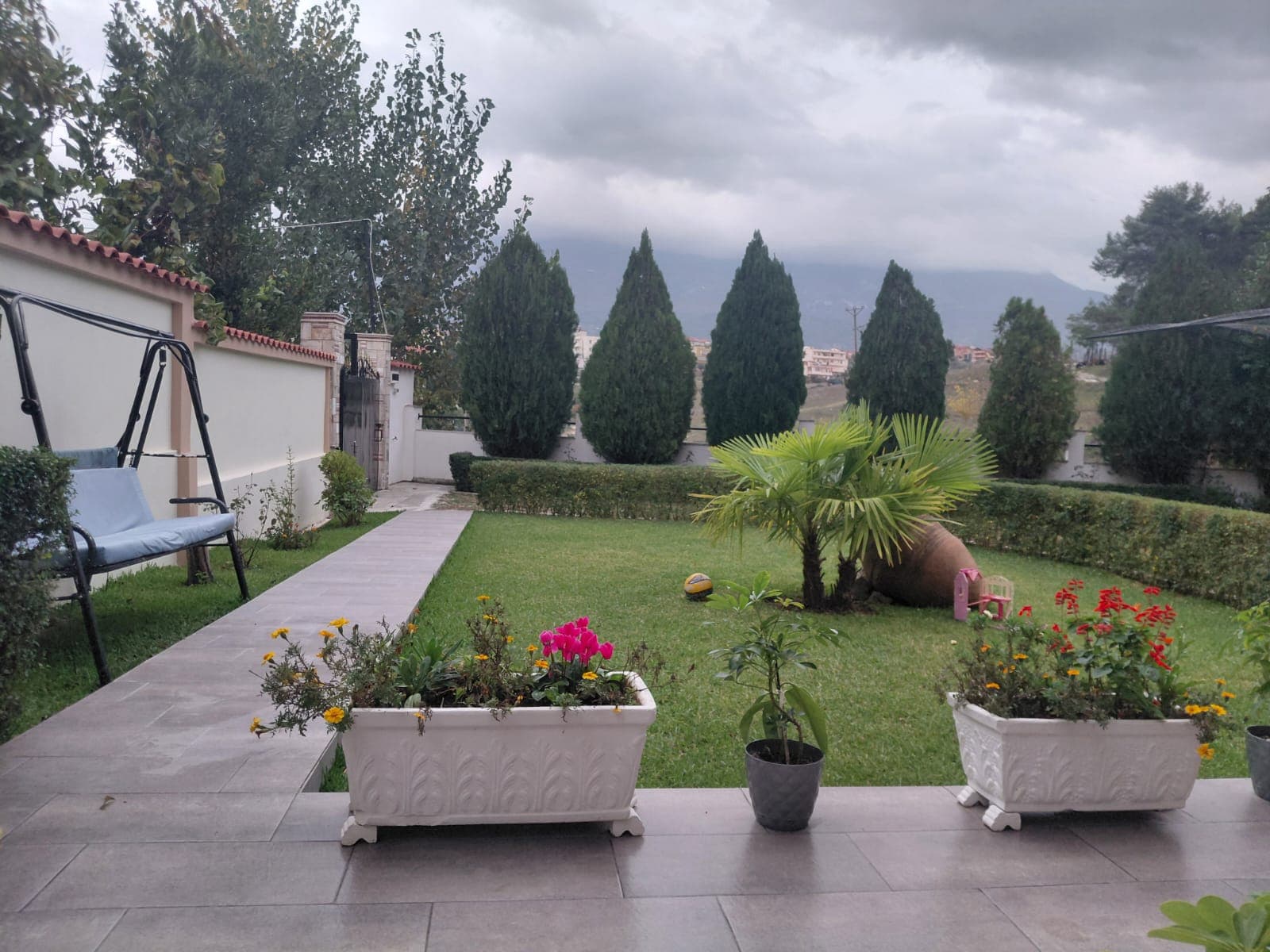 Vile Me Qira në Ali Demi, Tiranë - 1300€ | 170 m² 3