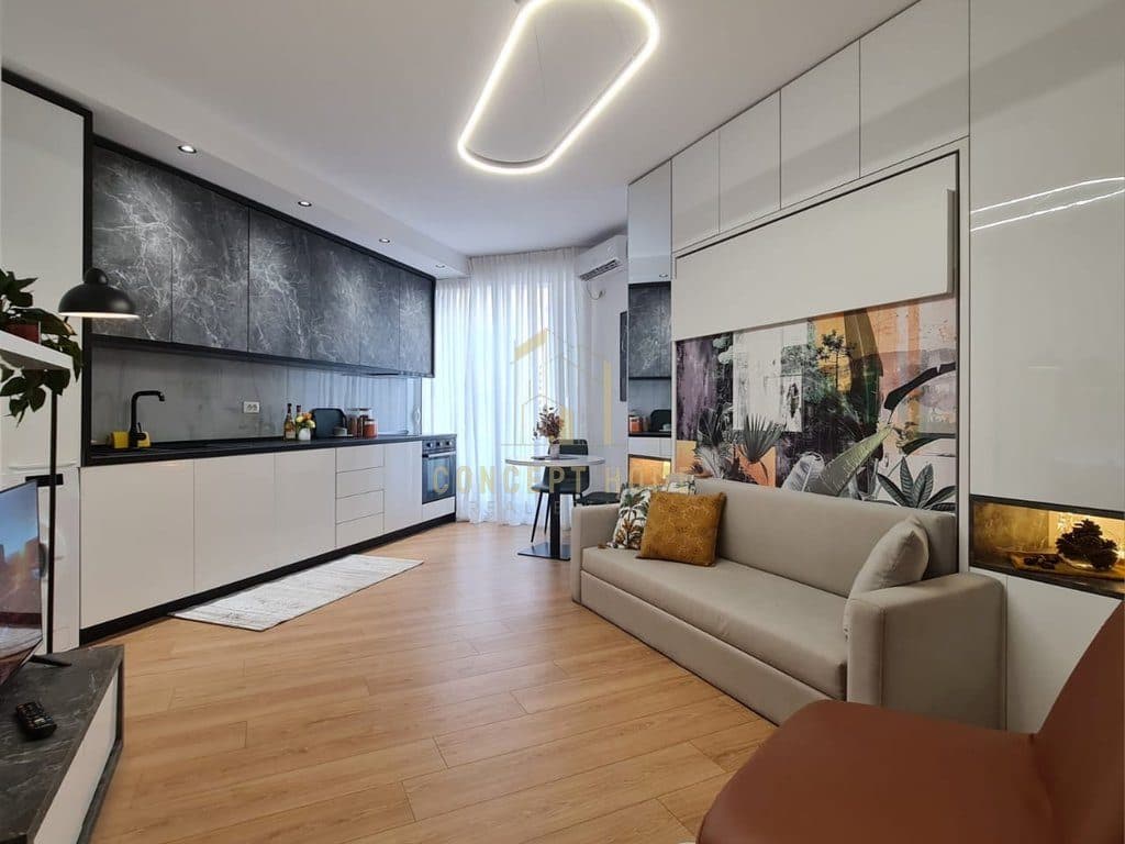 Shitet Apartament 1+1 tek Komuna e Parisit 3