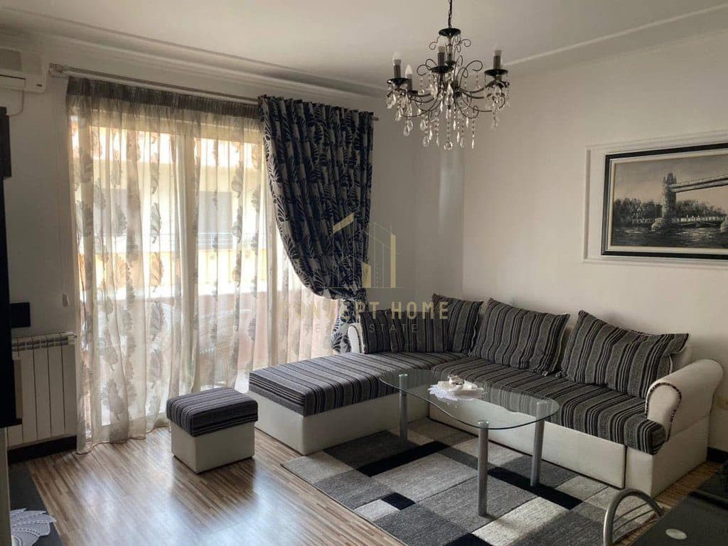 Jepet me qera apartament 2+1 tek Liqeni i thate