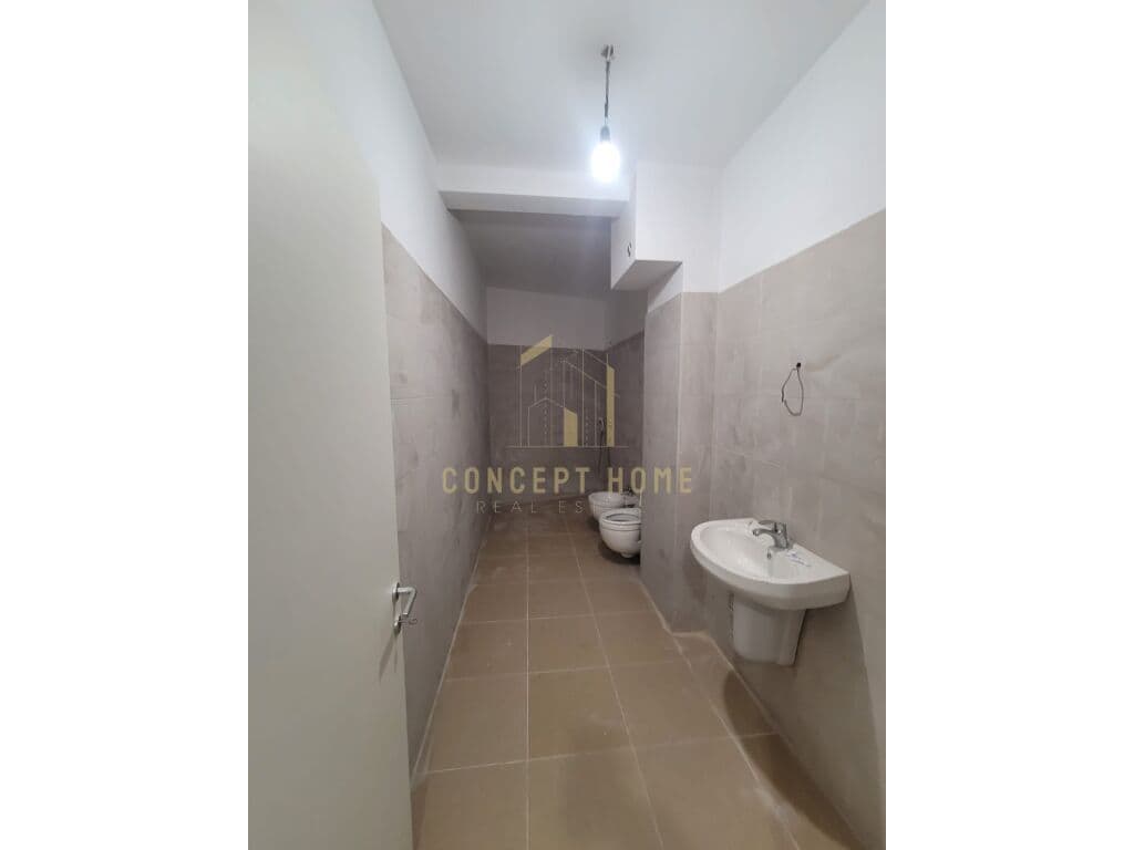 Shitet apartament 2+1 Rruga e Barikadave / 209.530 Euro 4
