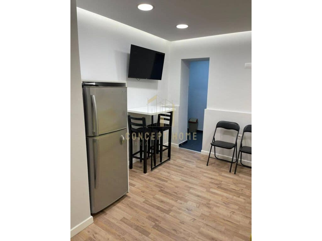 Jepet apartament 1+1 me qera tek Stadiumi Dinami 3