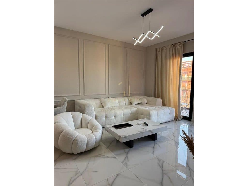 Jepet me qera Apartament 3+1+2 tek Rruga e Kavajes