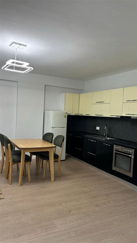 Jepet me qera apartament 1+1 Ne 5 Maj 3