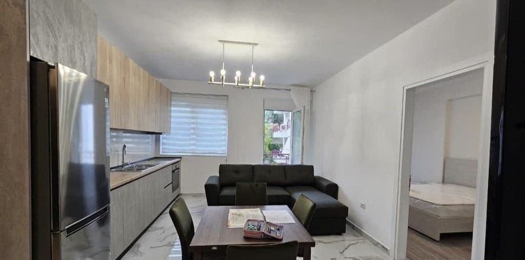Apartament 2+1 me qera tek Liqeni i Thate