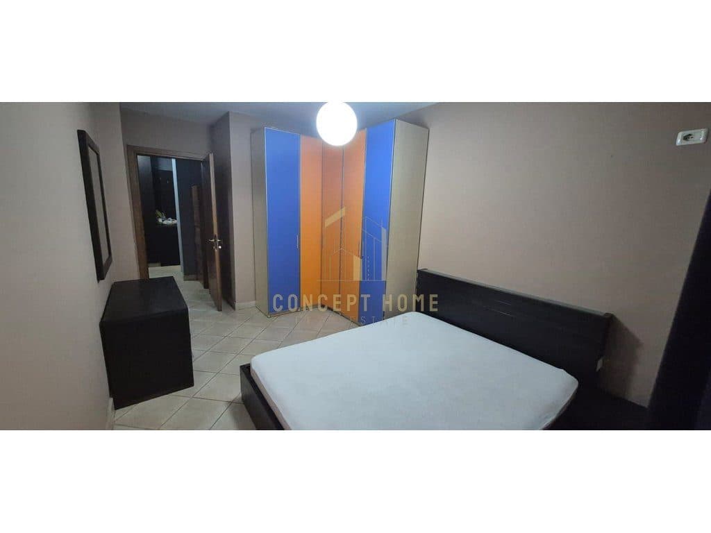 Jepet me qera apartamenti 2+1 te 21 Dhjetori