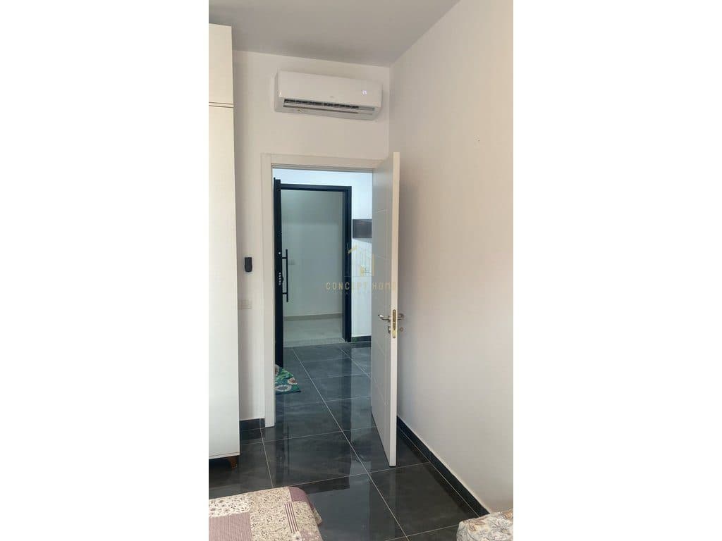 Jepet me qera apartament 1+1 ne 5 4