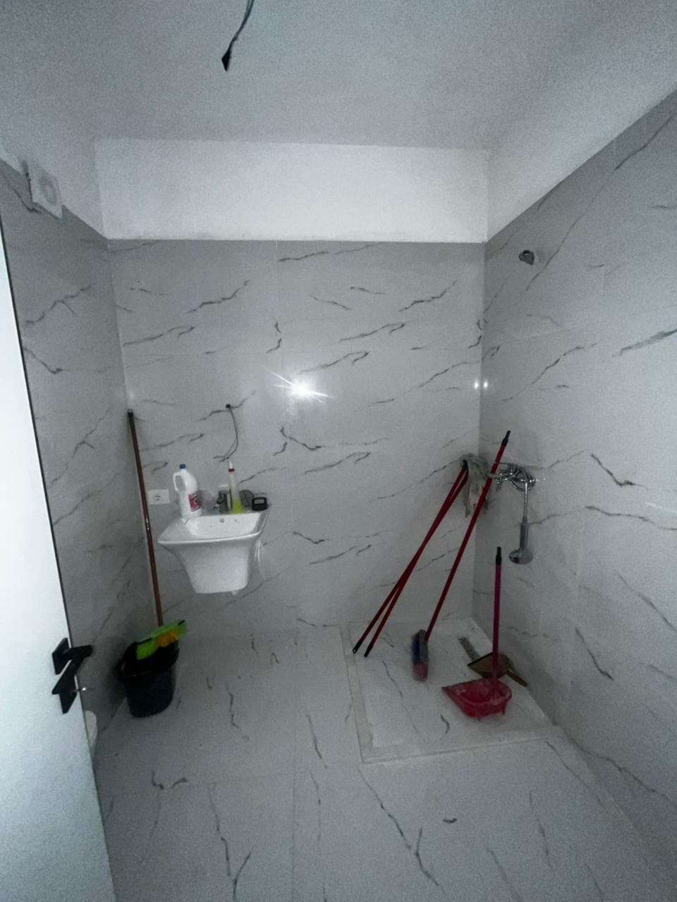 Shitet apartament 2+1+2 ne Kamez (White POWER SHPK) 3