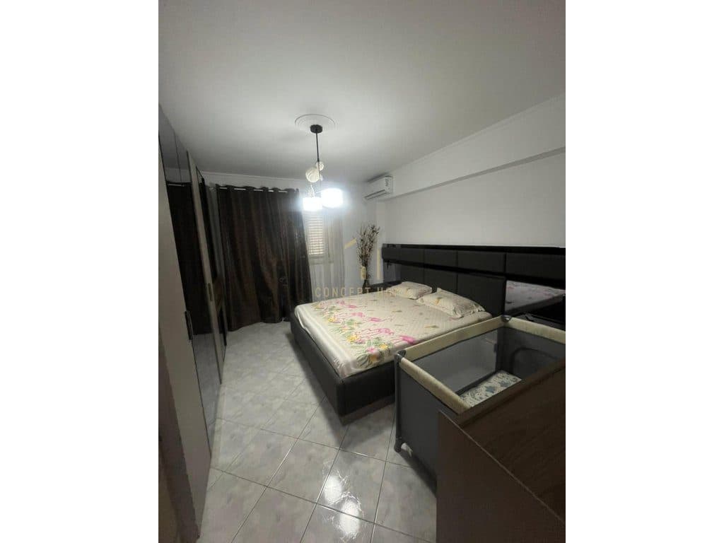 Shitet Apartament 2+1 tek 3