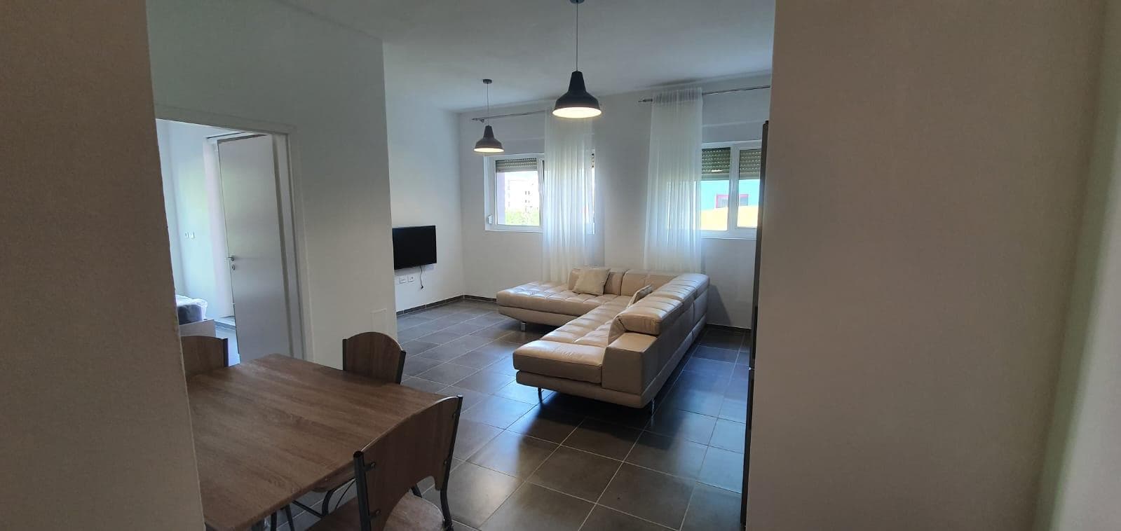 Jepet me qera apartament 2+1 Ne Ali Dem (Mangalemi) 4