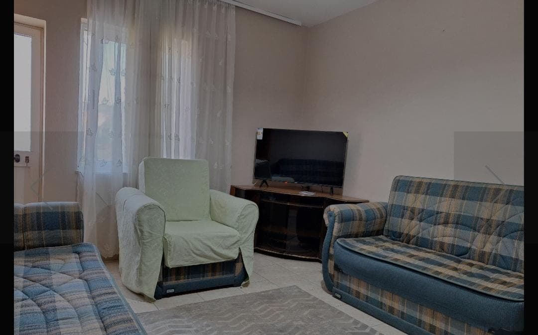 Jepet apartament me qera Te Rruga Elbasnanit 2