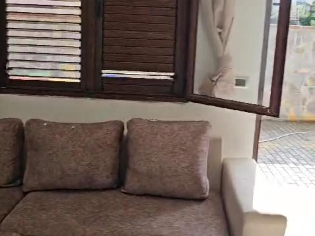 JEPET ME QERA APARTAMENT 1+1 PRANE SHINAVE TE TRENIT TEK KRYQEZIMI I RRUGES JORDAN MISJA 2
