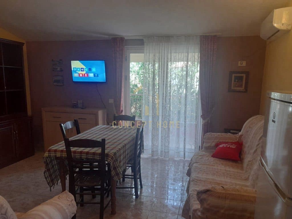 Jepet me qera Apartament 2+1 Te Kristal Center 2