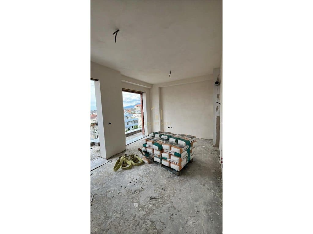 Shitet Apartament 1+1 ne Paskuqan 4