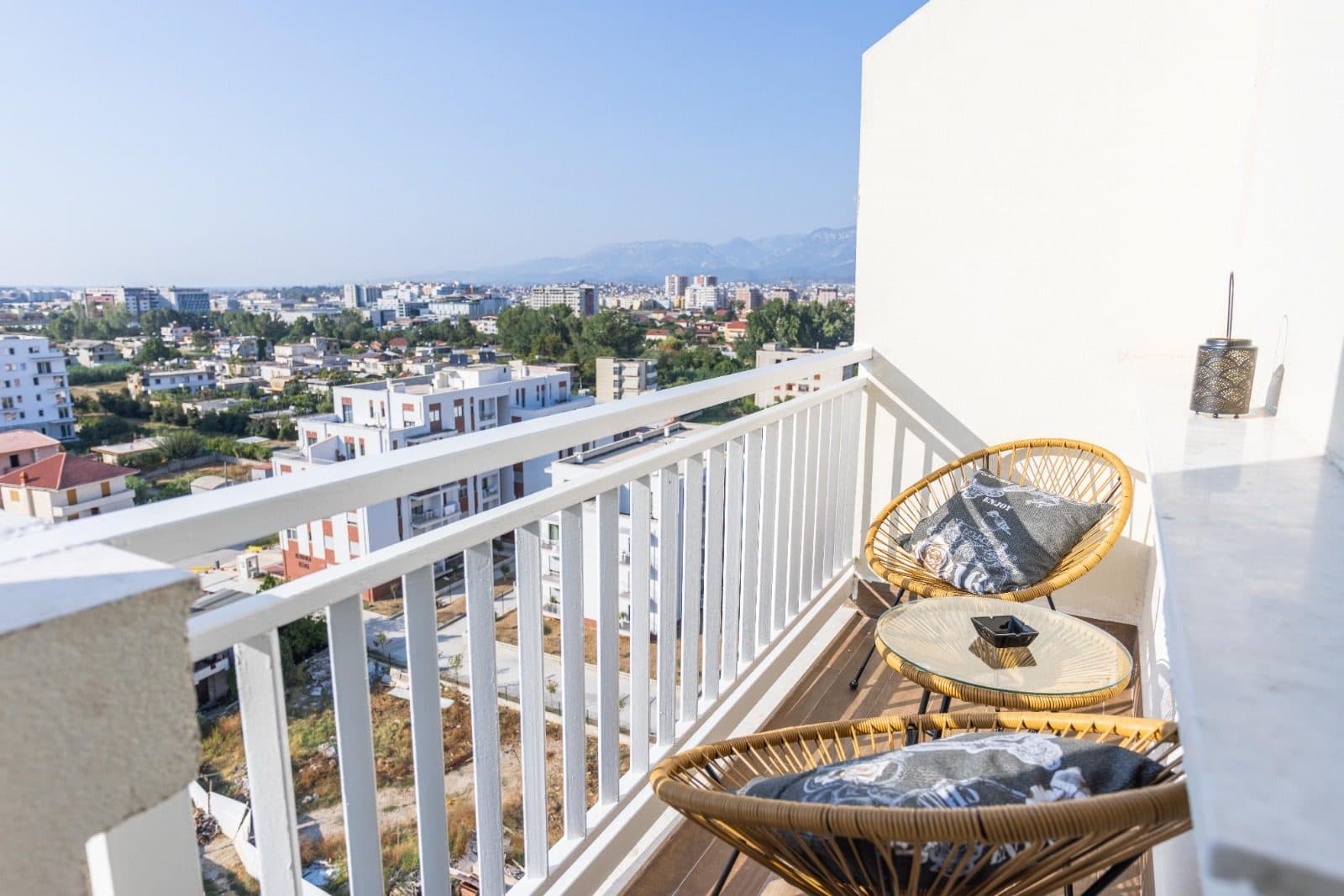 Jepet me qera apartament 1+1 Ne Astir 3
