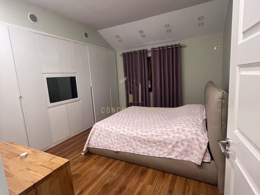 Apartament me Qira 2+1+2 , Ali Demi , prane fushave 2