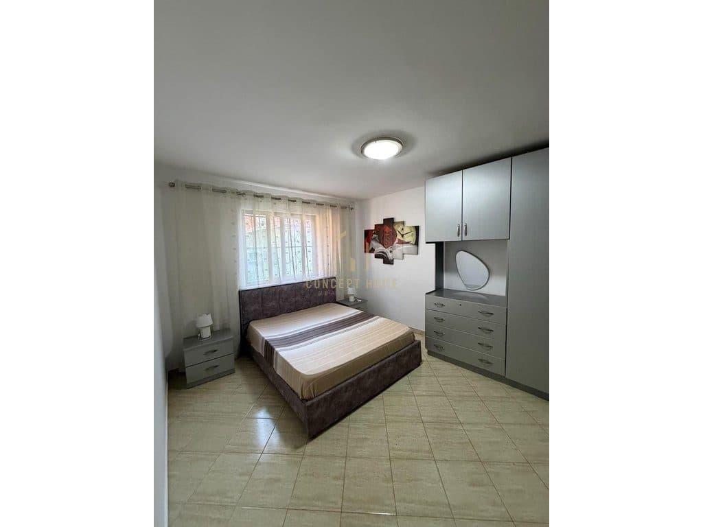 Jepet me qera apartament 2+1 ne Vasil Shanto 3