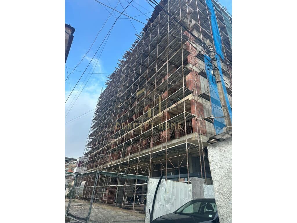 Shitet Apartament 2+1 ne Porcelan