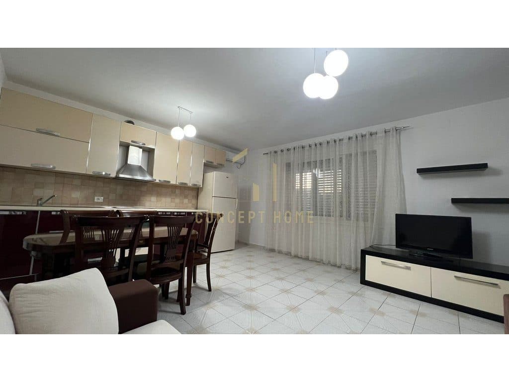 Shtepi Private 2+1 Me Qira në Kombinat, Tiranë - 40.000 leke | 150 m² 2