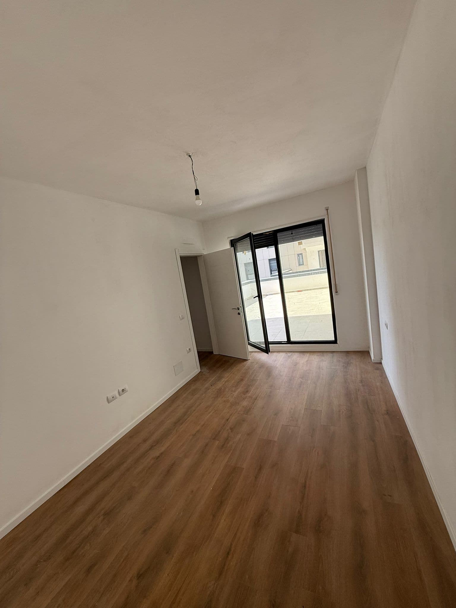 Shitet apartament 1+1 ne Porcelan 4